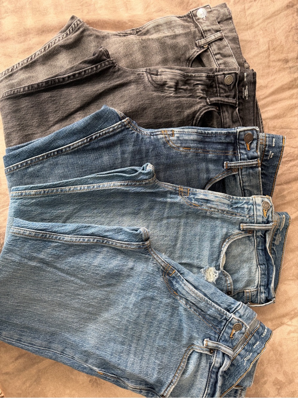 (5 pair) Old Navy & H&M Men’s Slim Jeans Pack in Blue and Gray Washes